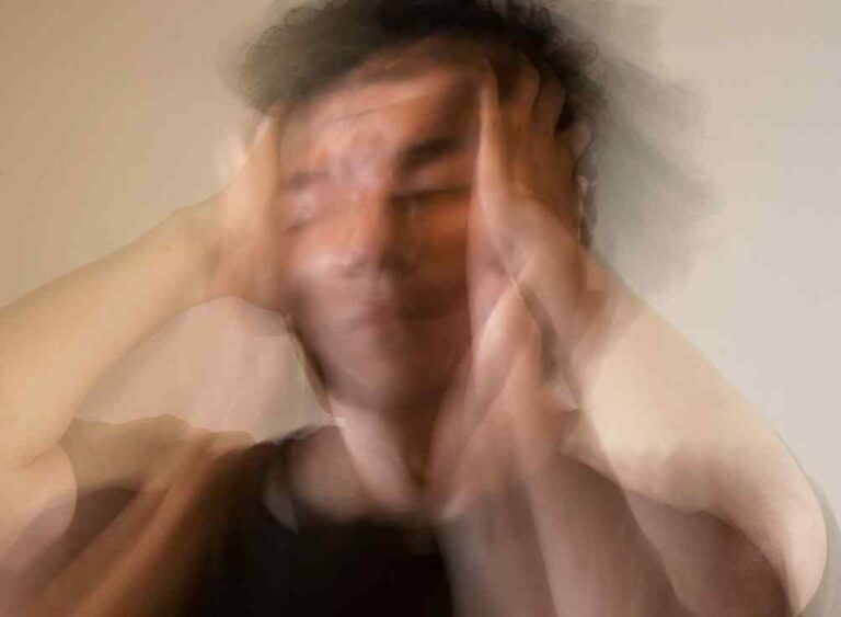 Persona angustiada por su propia ansiedad